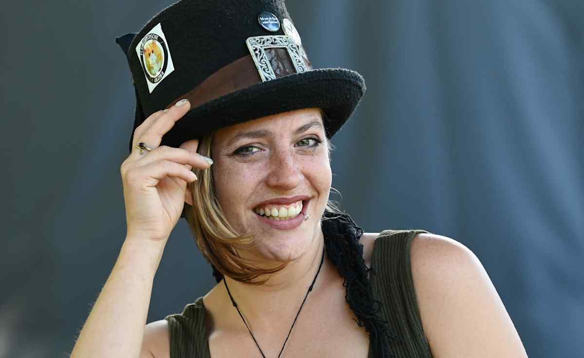 Cynthia Nickschas