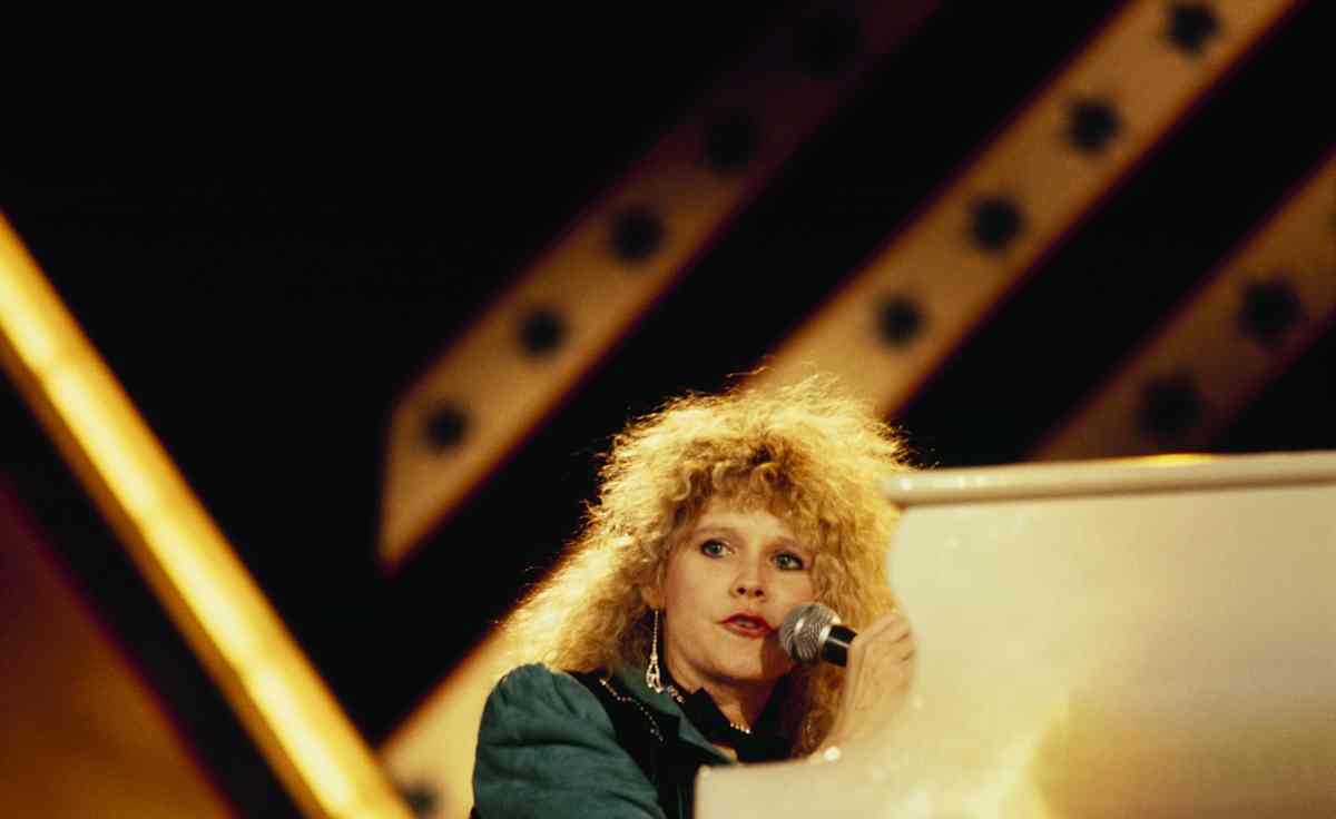 Lacy J. Dalton