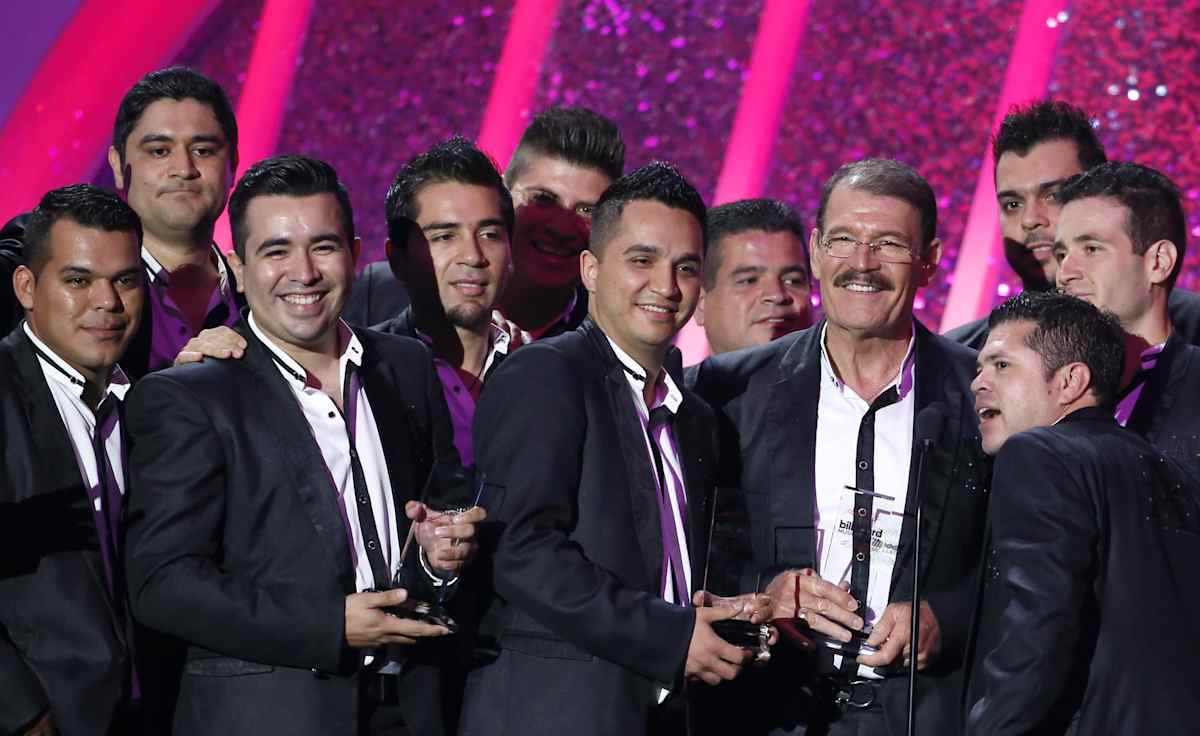 La Arrolladora Banda El Limón