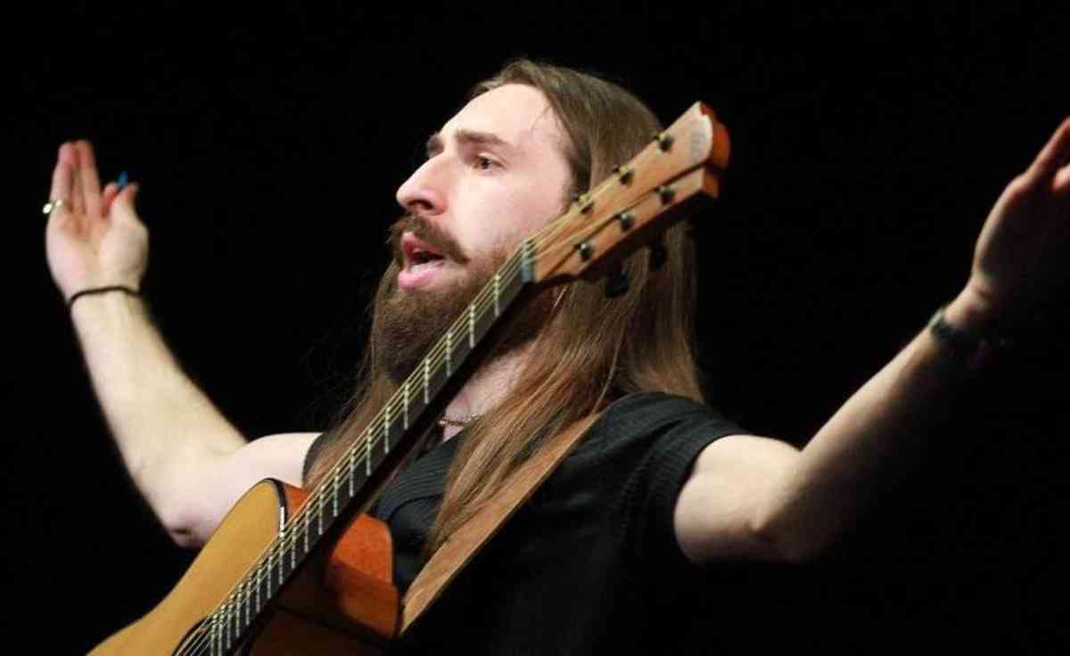 Emre Fel