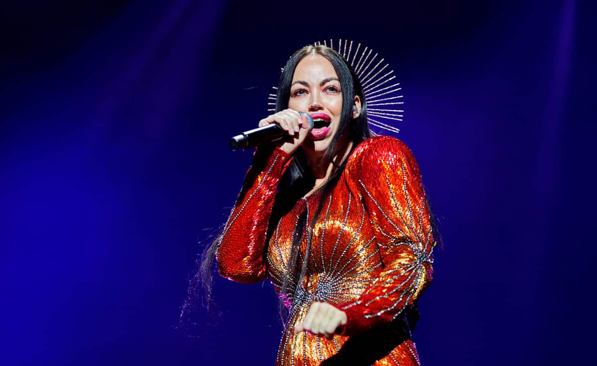 Aura Dione
