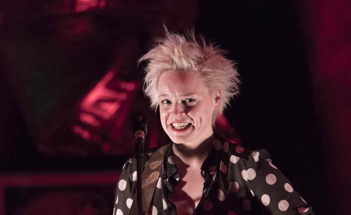 Wallis Bird