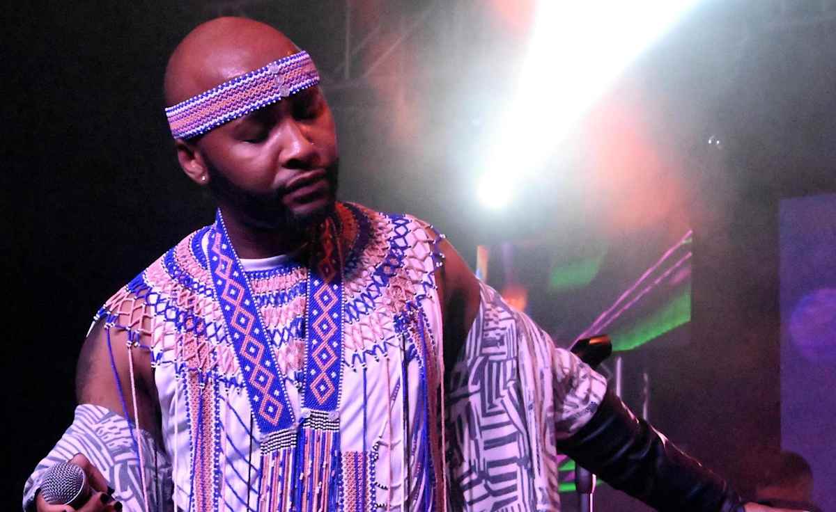 Vusi Nova