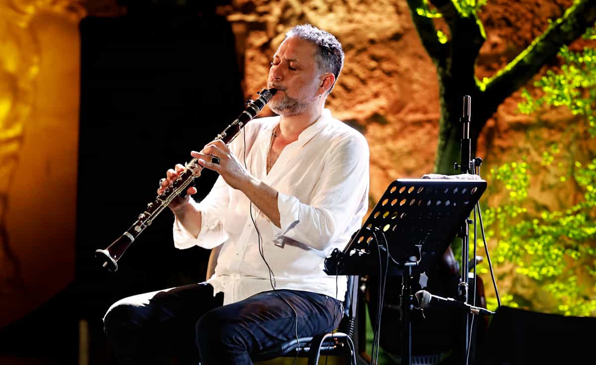 Hüsnü Şenlendirici