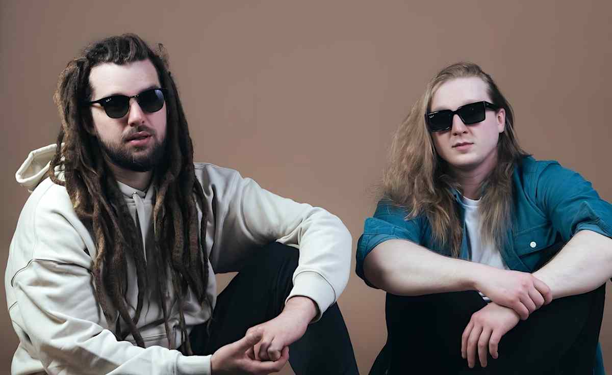 The Quasi Kings