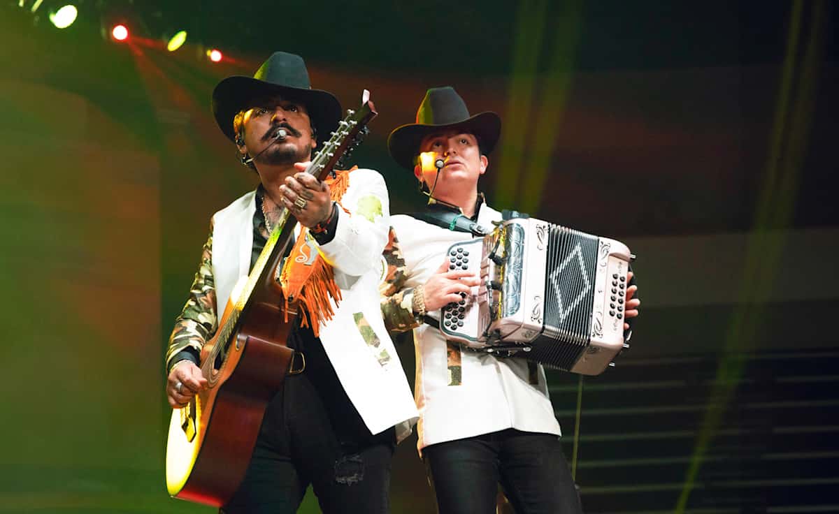 Los Dos Carnales