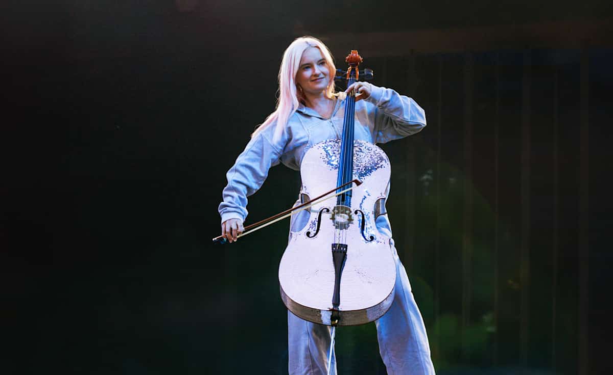 Clean Bandit