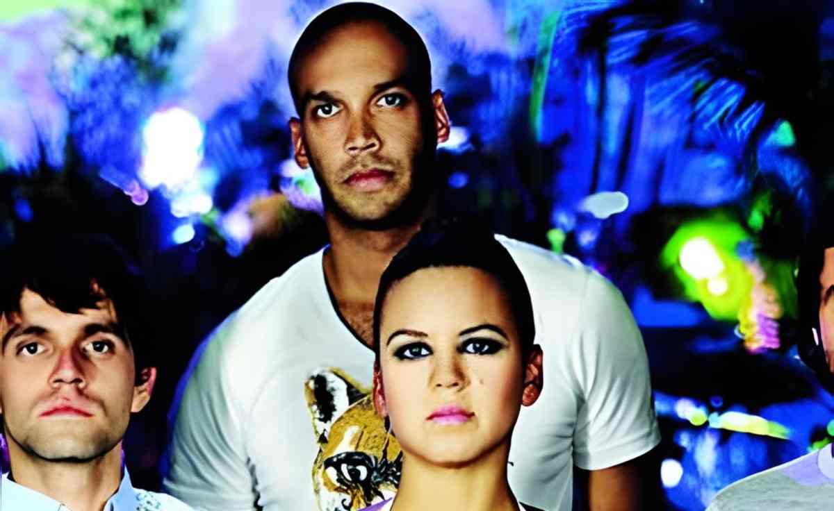 Bomba Estereo