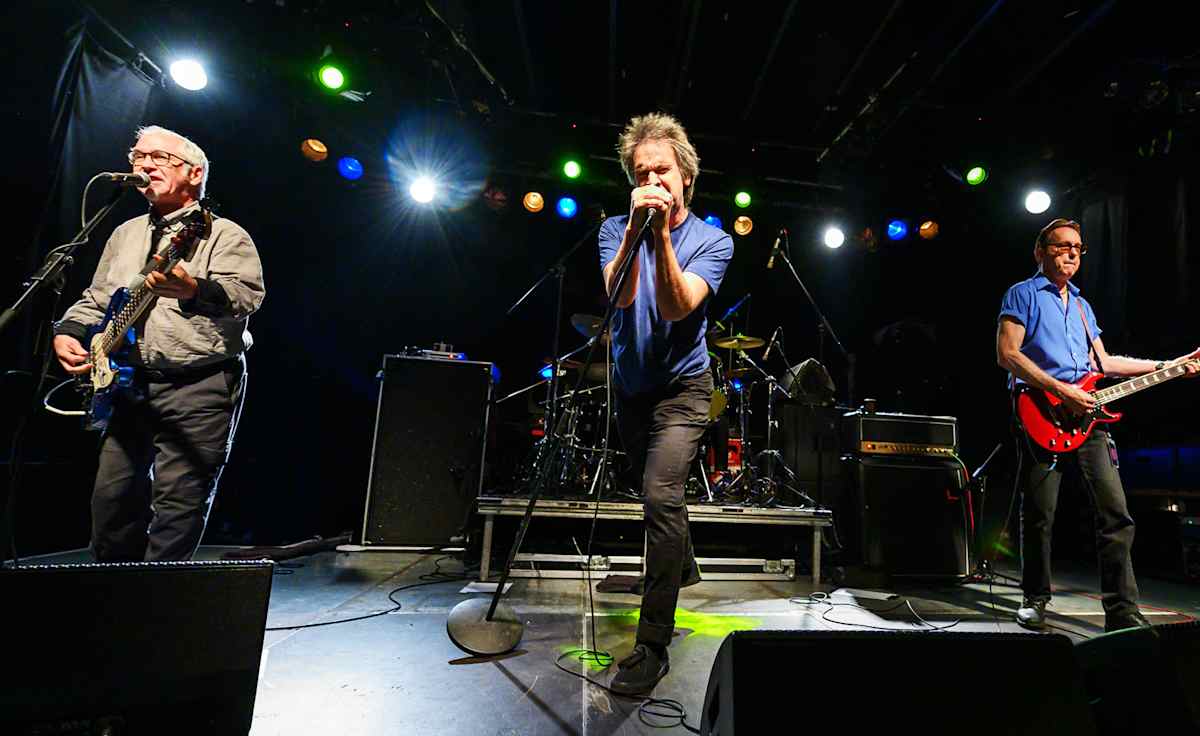 Dead Kennedys