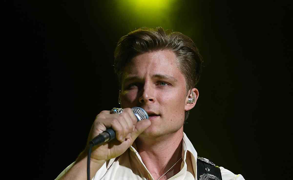 Frankie Ballard