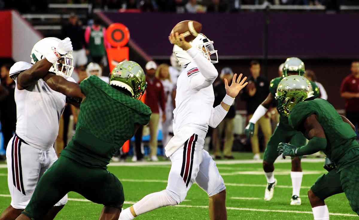 UMass Minutemen Football