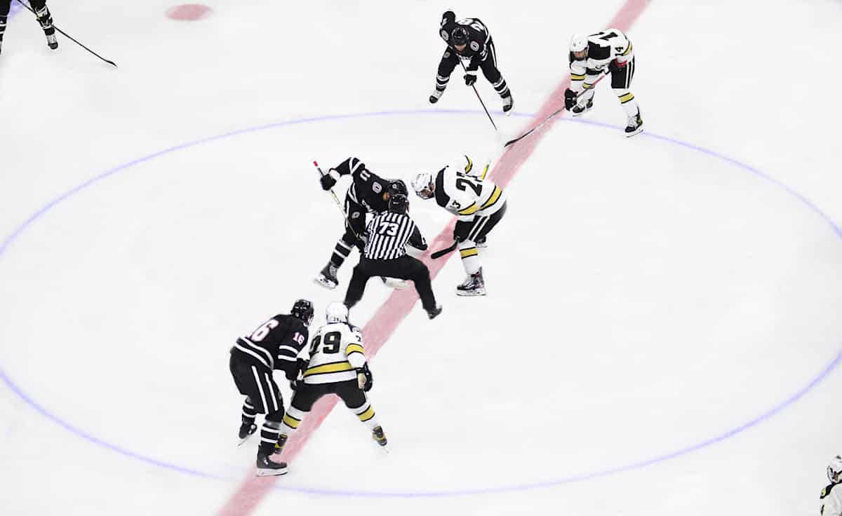 Nebraska Omaha Mavericks Hockey