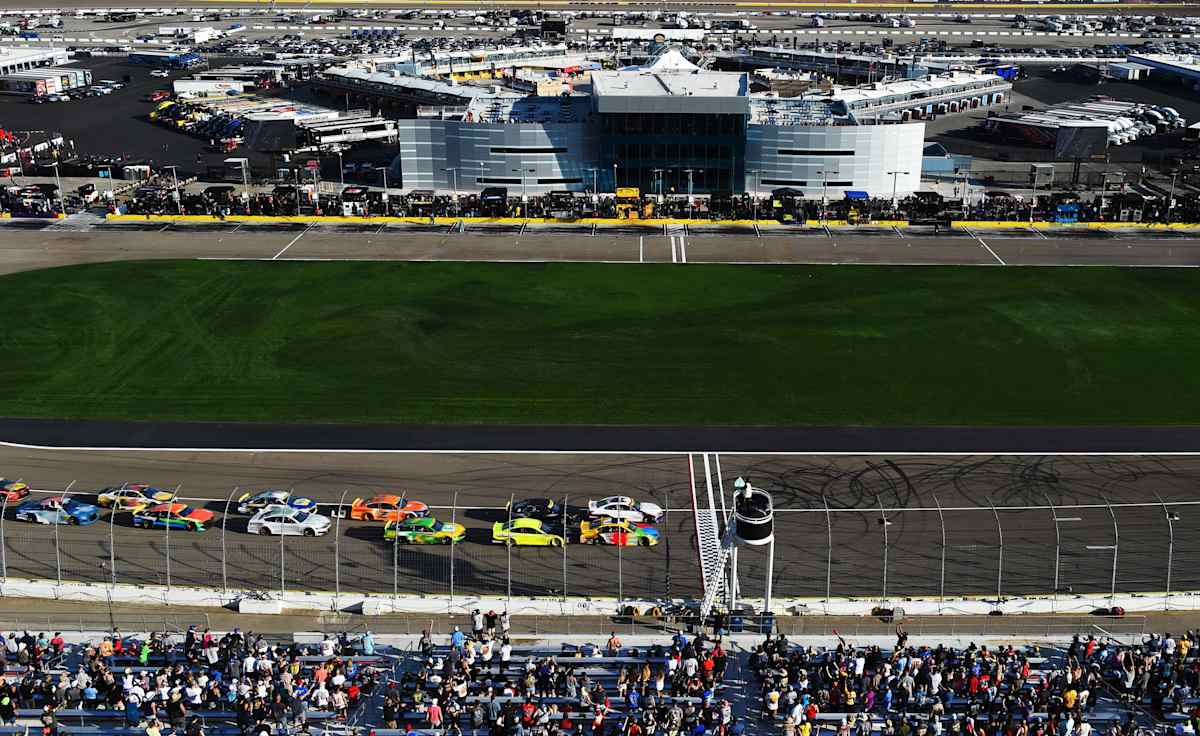 South Point 400