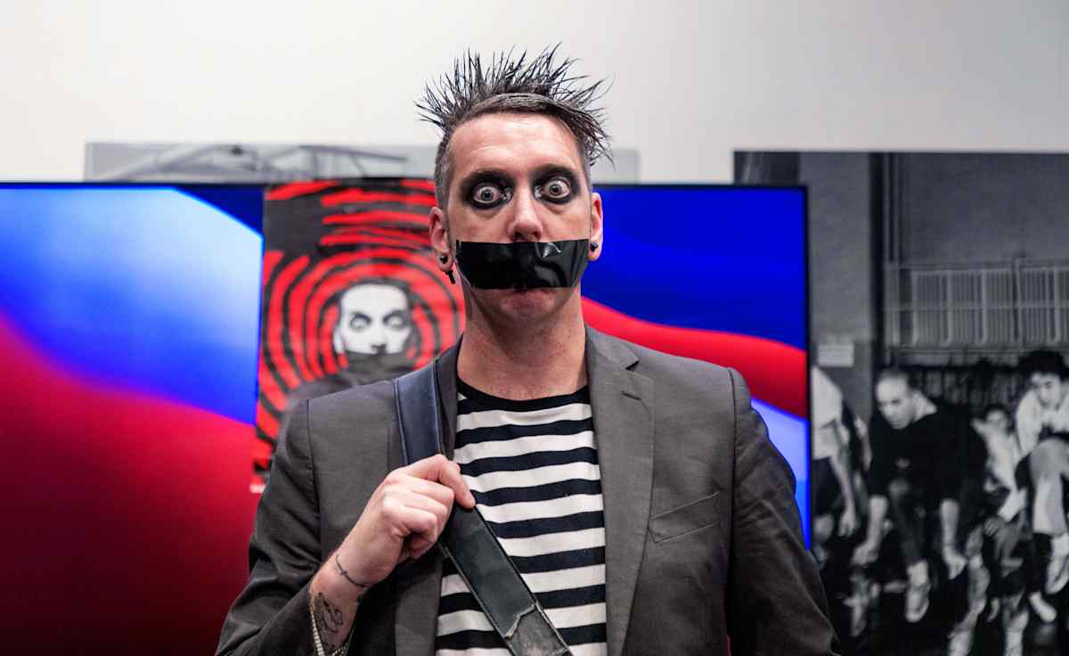 Tape Face