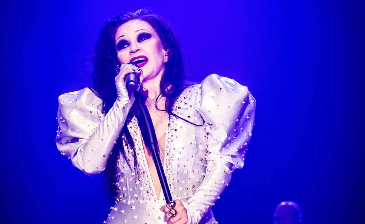 Alaska (singer)