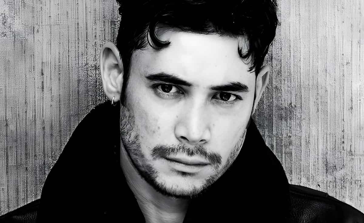 Dax J