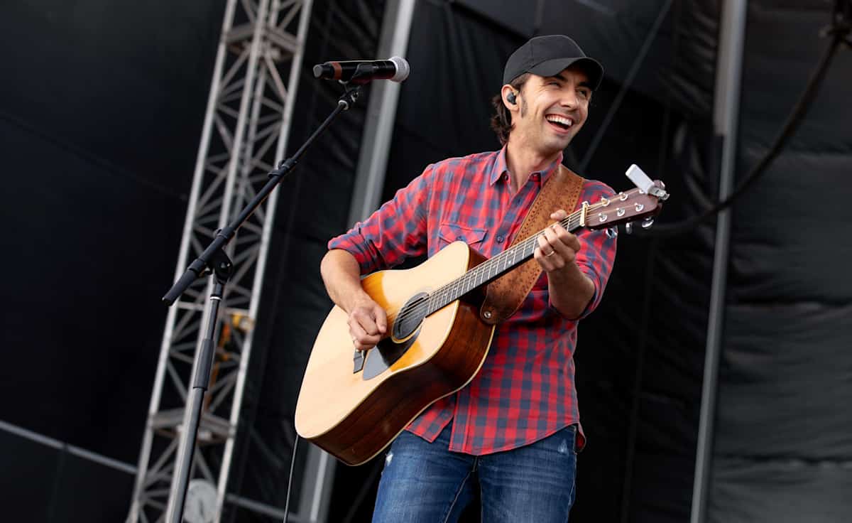 Mo Pitney