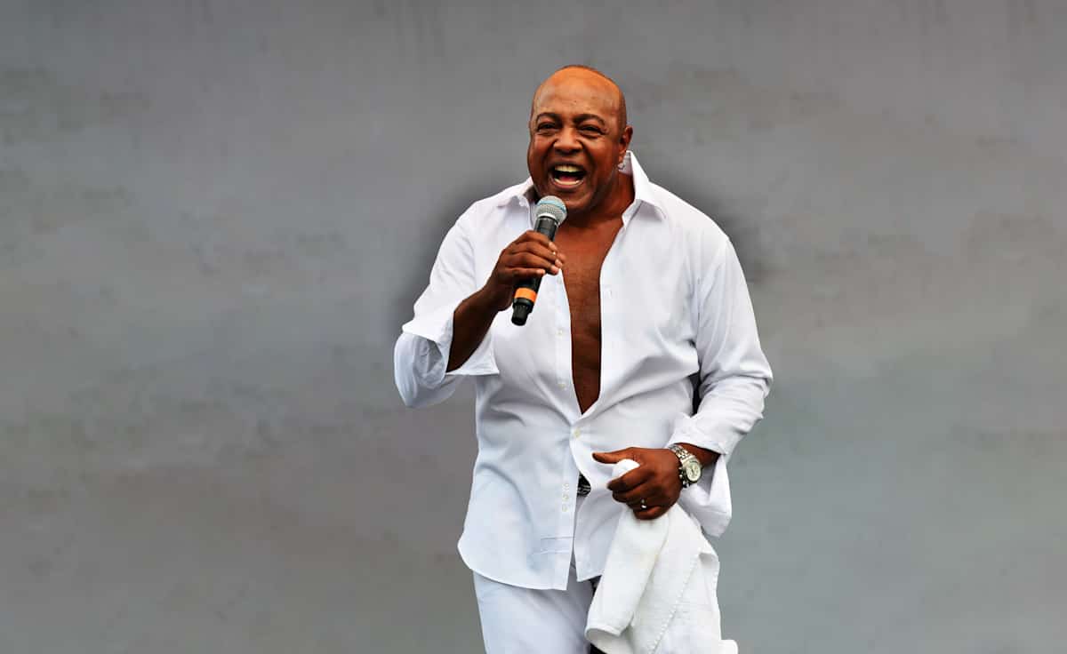 Peabo Bryson Tickets | Peabo Bryson Tour and Concert Tickets - viagogo