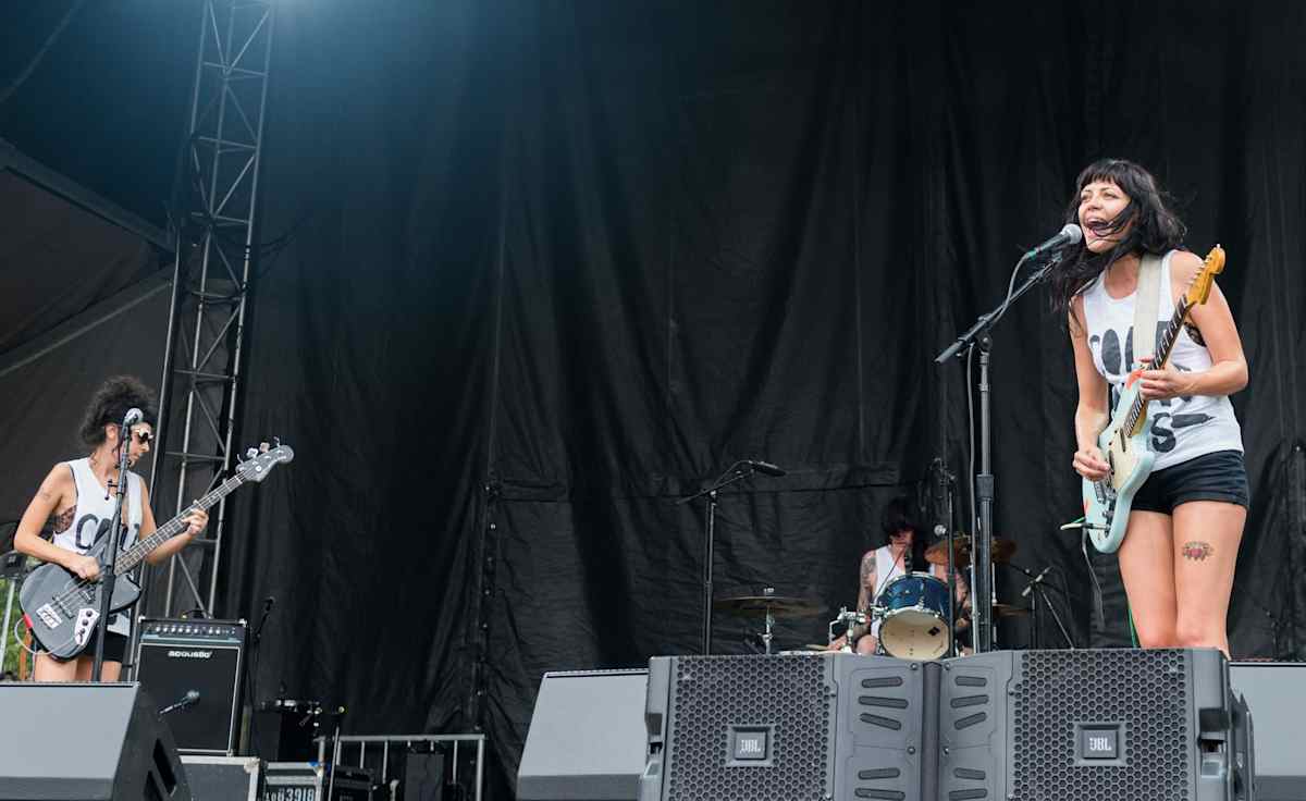 The Coathangers