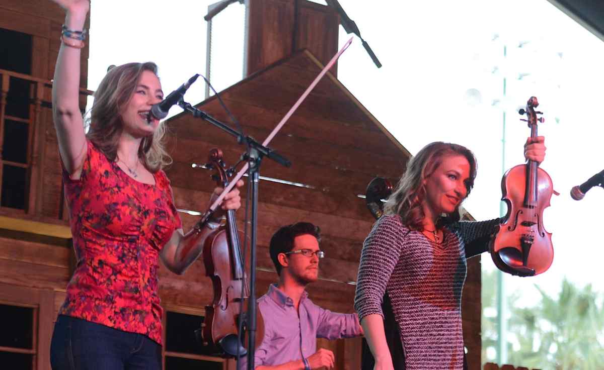The Quebe Sisters Band