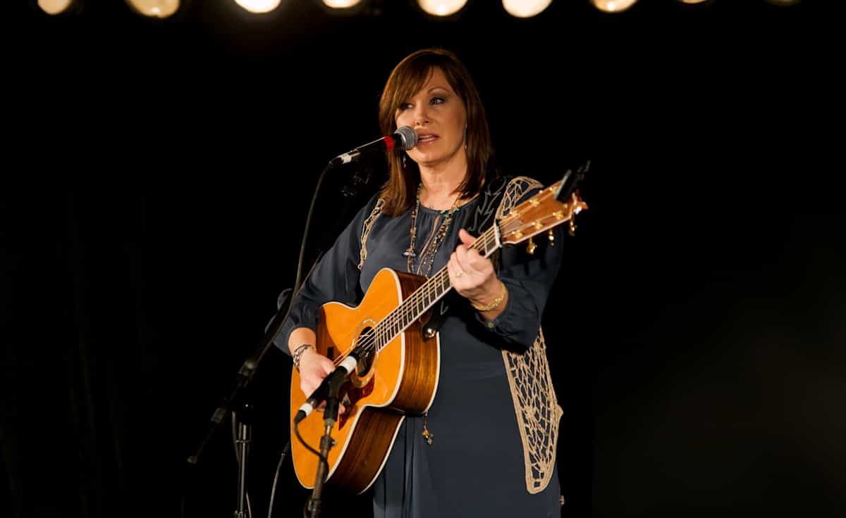 Suzy Bogguss Tickets | Suzy Bogguss Tour 2026 and Concert Tickets - viagogo