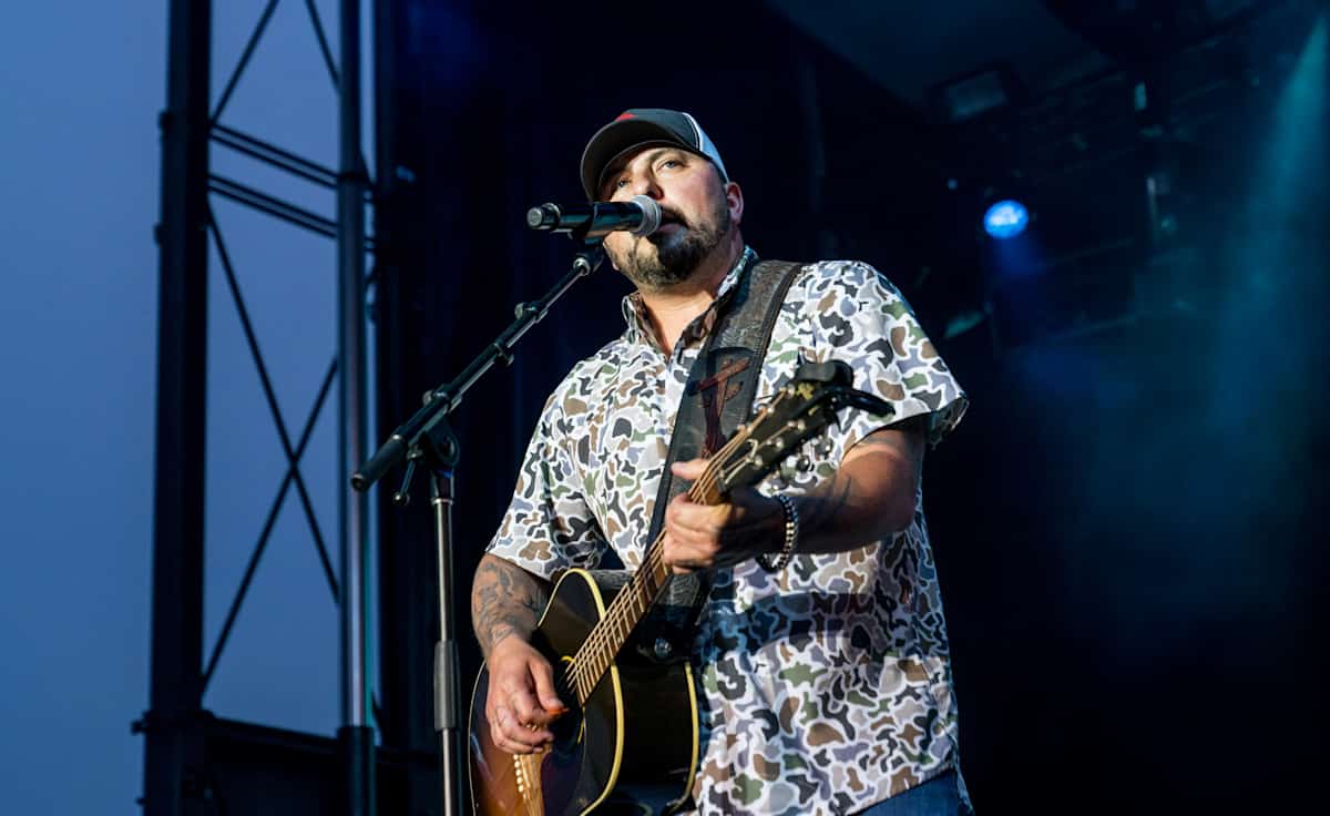 Tyler Farr