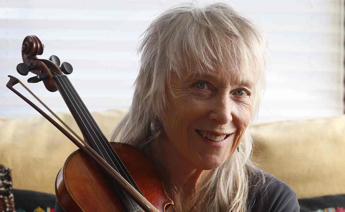 Laurie Lewis