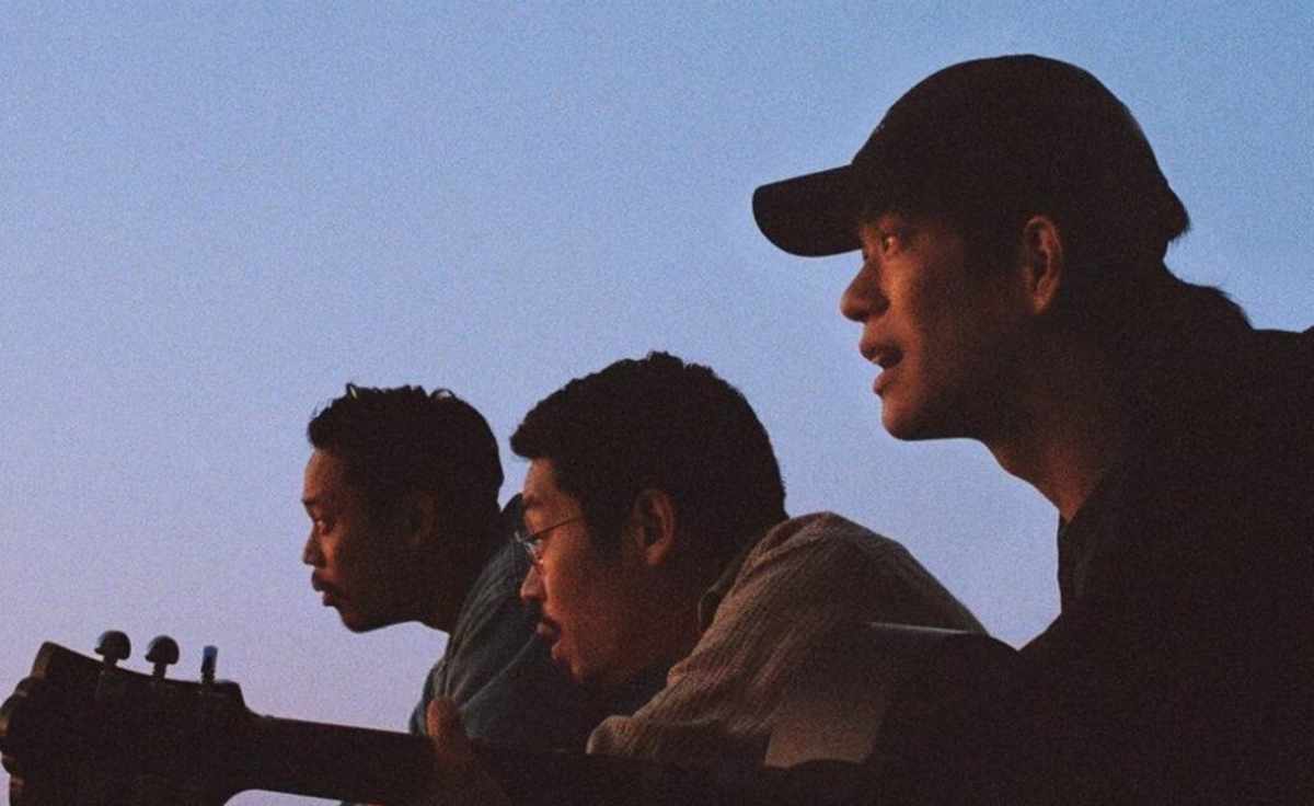 Yogee New Waves