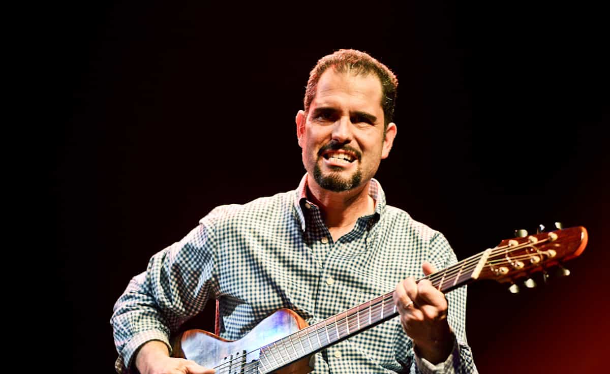 Charlie Hunter