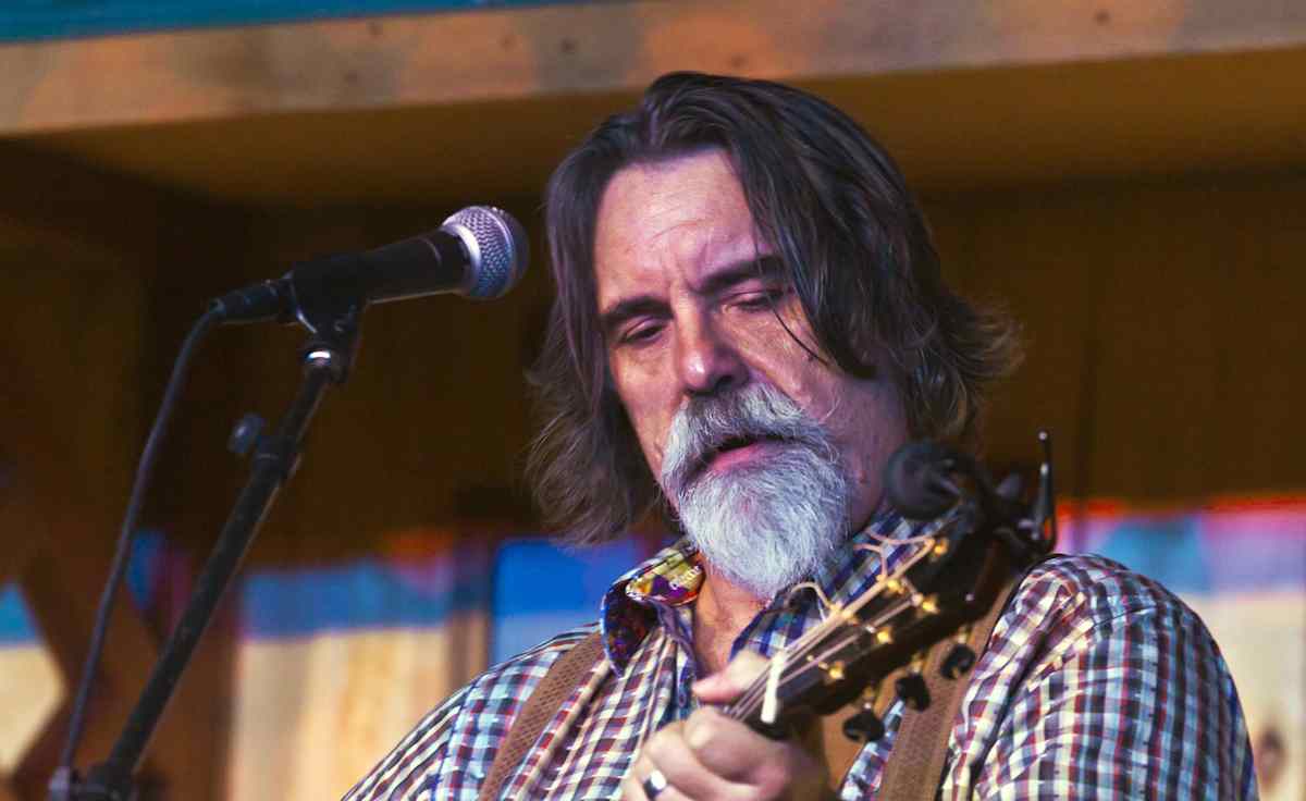Darrell Scott