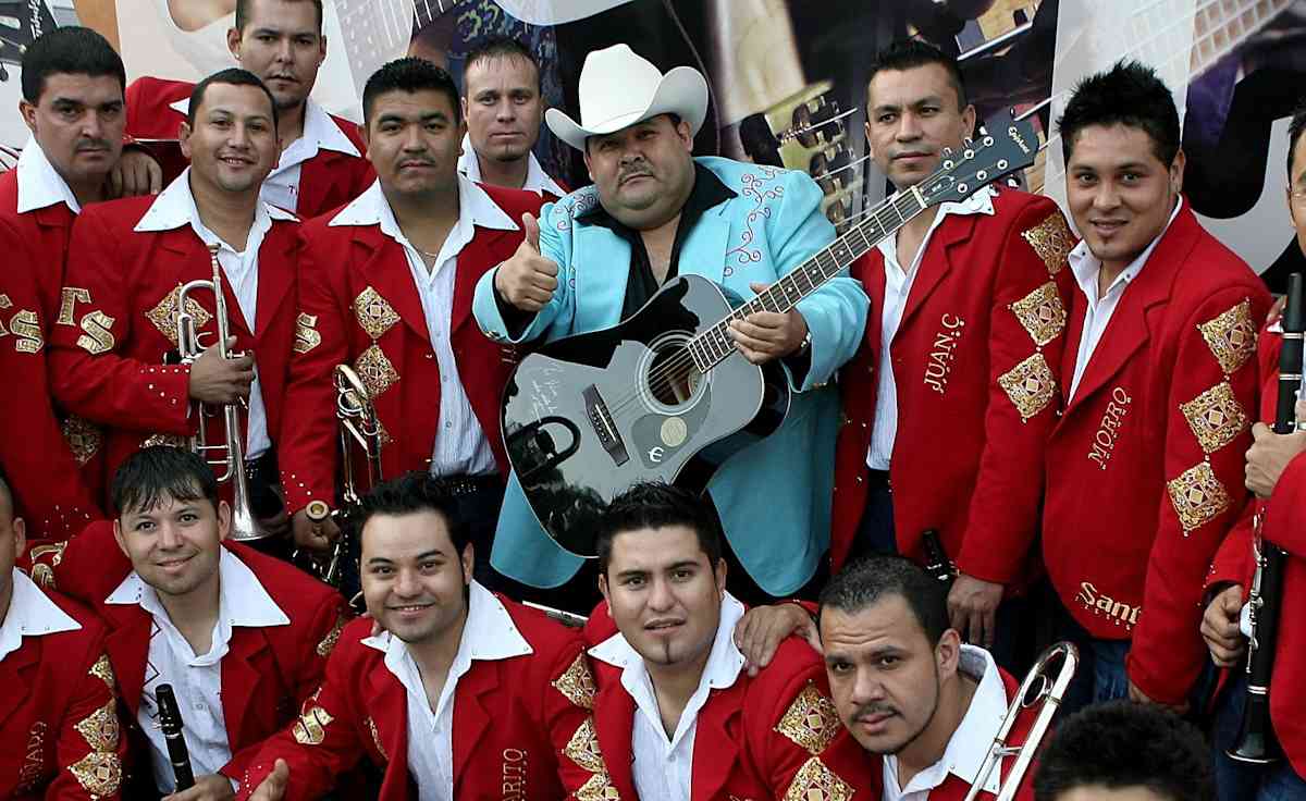 El Coyote y Su Banda Tierra Santa