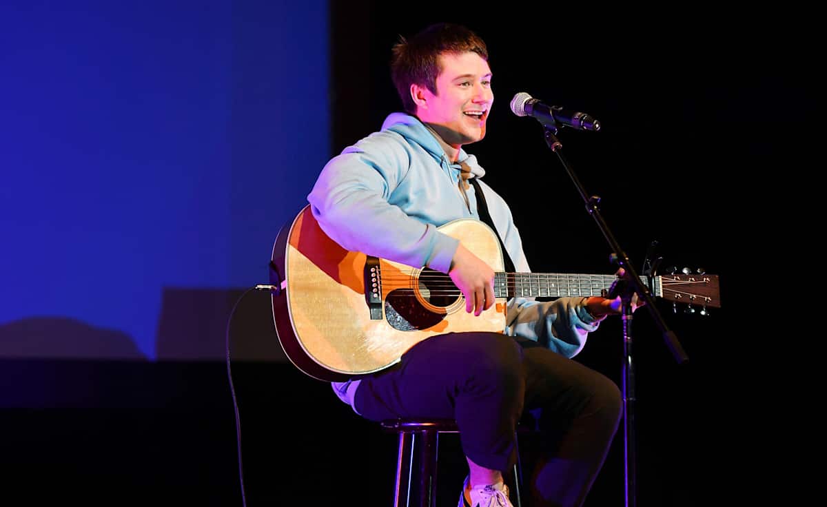 Alec Benjamin