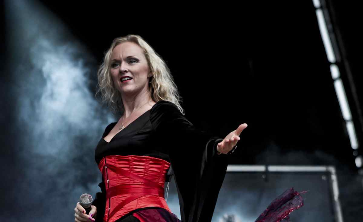 Liv Kristine