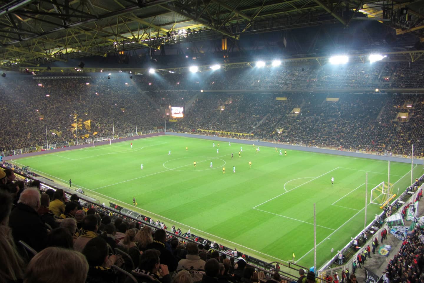 Buy Borussia Dortmund Tickets - viagogo
