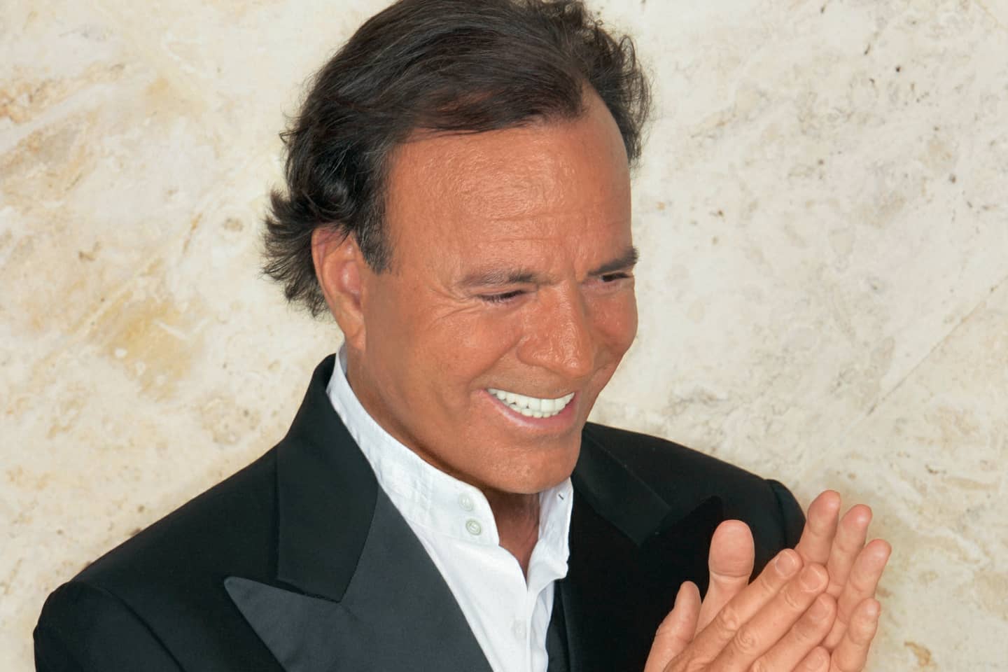 Julio Iglesias Tickets Julio Iglesias Tour and Concert Tickets viagogo