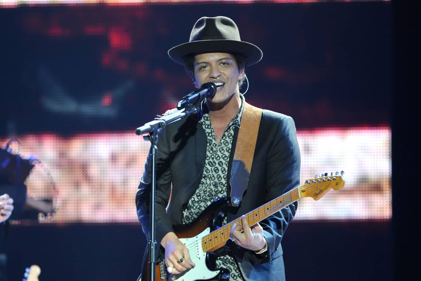 Bruno Mars Tickets Bruno Mars Tour 2024 and Concert Tickets viagogo