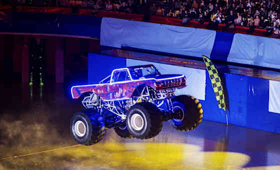 Hot Wheels Monster Trucks Live Glow-N-Fire