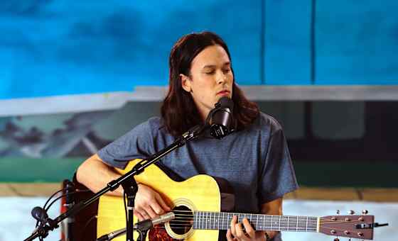 Justin Nozuka