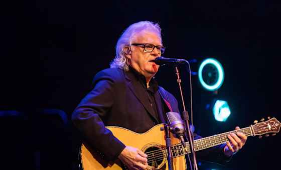 JBM Promotions and Memorial Hall present RICKY SKAGGS & KENTUCKY THUNDER CHRISTMAS