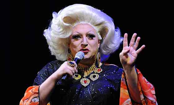 Myra Dubois: Siren