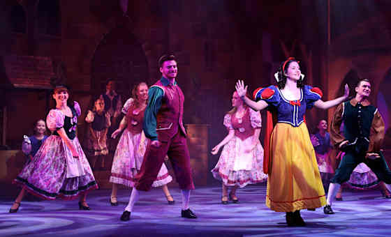 Snow White (Pantomime)