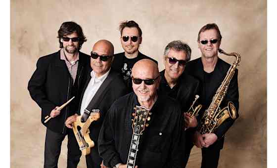 Blues Company & the Fabulous BC Horns feat. the Soul Sistaz