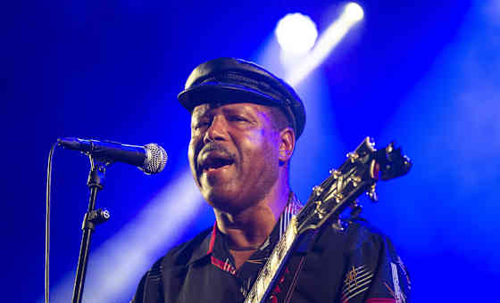 Saron Crenshaw