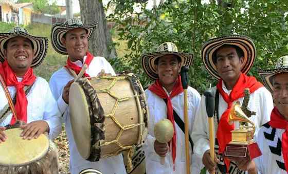 Los Gaiteros de San Jacinto and Carmelo Torres