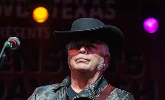 Thanksgiving Ball with Dale Watson & His Lone Stars
