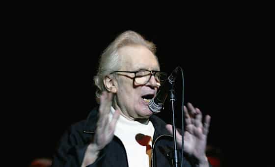 Sholto plays David Axelrod