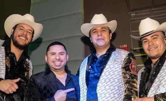 ARLEY PEREZ Y LOS CAIMANES DE SINALOA