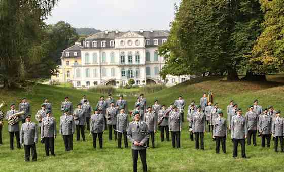 Heeresmusikkorps Kassel - Leitung: Hauptmann Christoph Schiffers