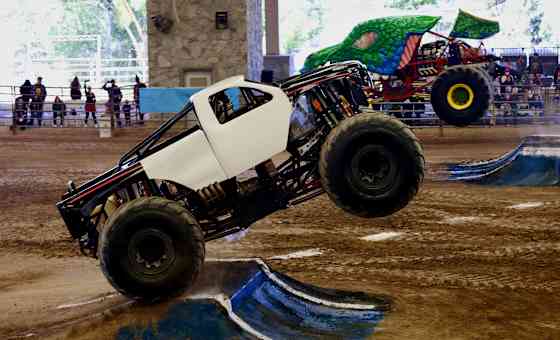 Monster Truck Show Team Lagrin