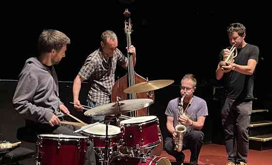 DIE HOCHSTAPLER (F\/I\/D) – Jazz